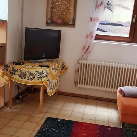 Gemuetliche Wohnung Бюль Екстер'єр фото