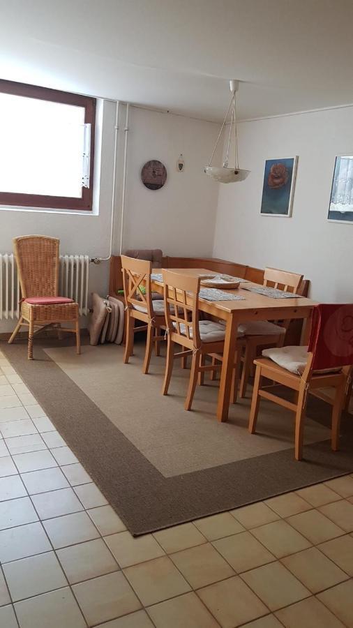 Gemuetliche Wohnung Бюль Екстер'єр фото