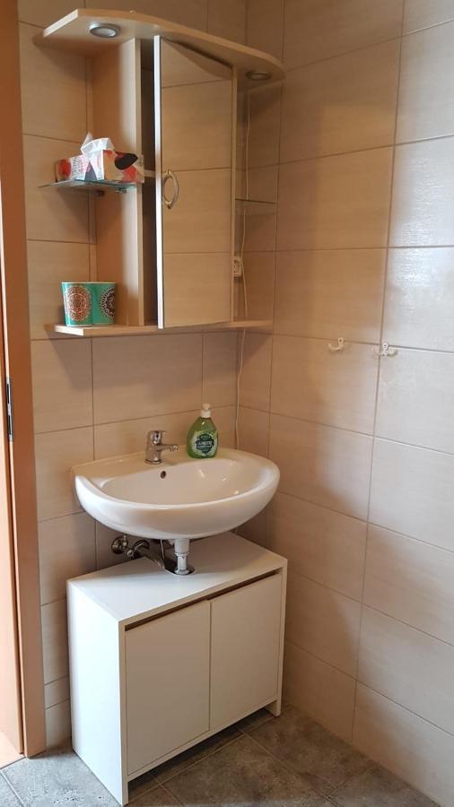 Gemuetliche Wohnung Бюль Екстер'єр фото
